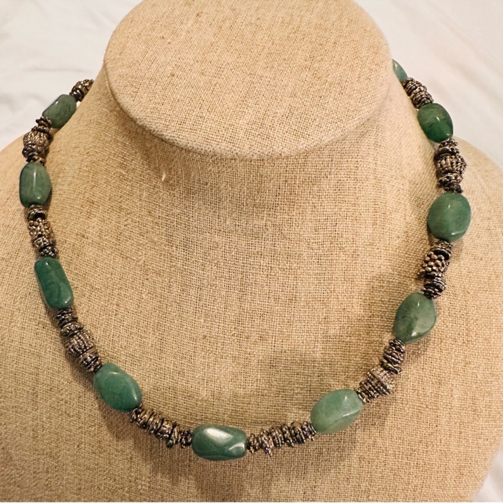 Carol For Eva Graham | Necklace | Green & Silver Necklace
